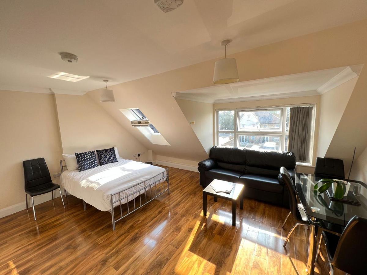 Stanwell Rc Airport Rooms מראה חיצוני תמונה