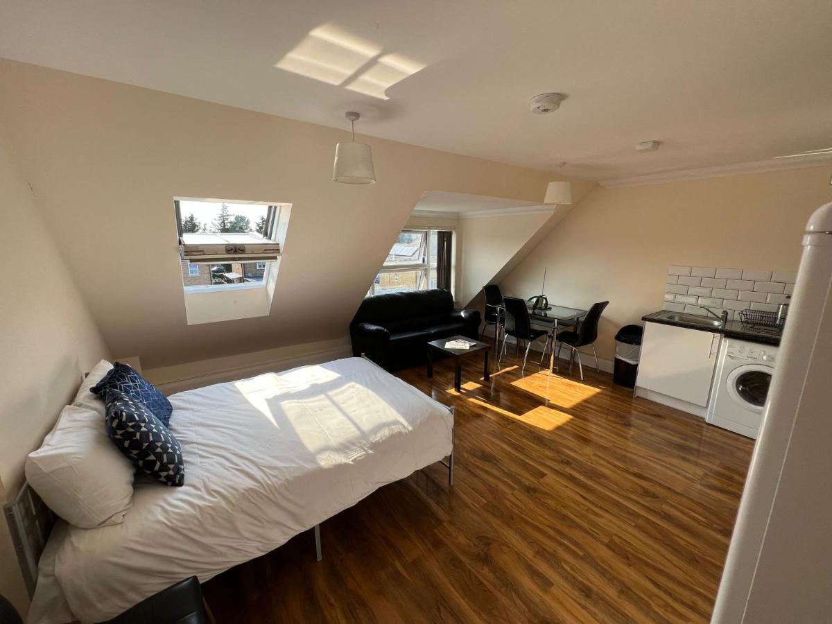 Stanwell Rc Airport Rooms מראה חיצוני תמונה