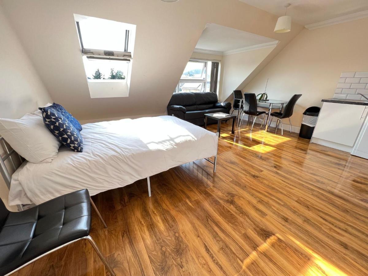 Stanwell Rc Airport Rooms מראה חיצוני תמונה