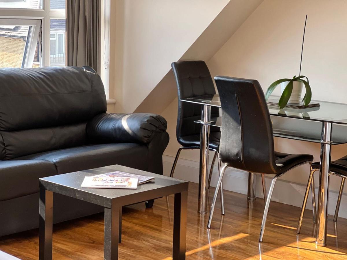 Stanwell Rc Airport Rooms מראה חיצוני תמונה