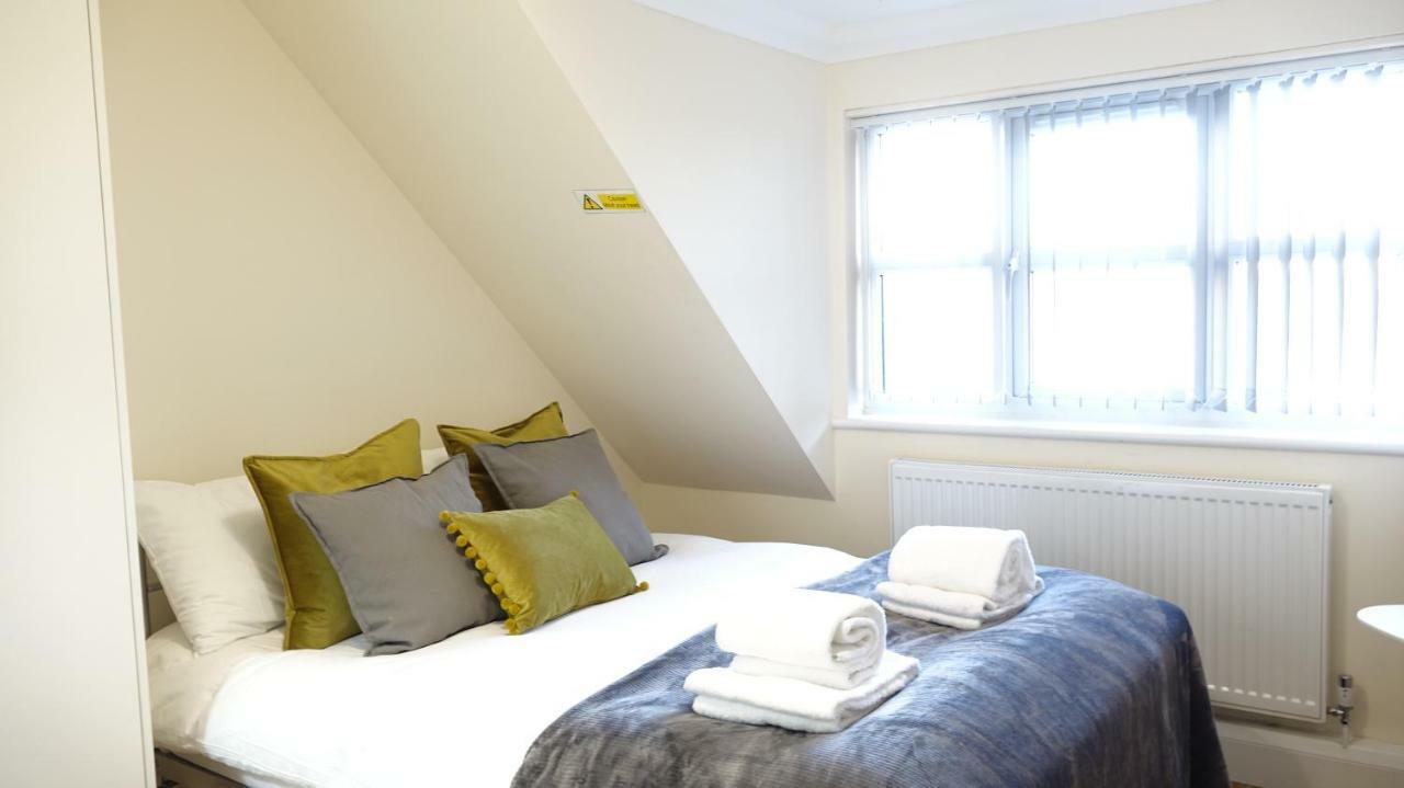 Stanwell Rc Airport Rooms מראה חיצוני תמונה