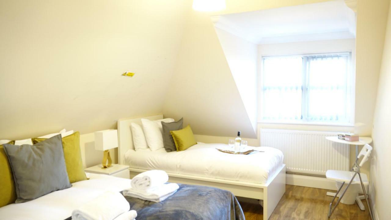 Stanwell Rc Airport Rooms מראה חיצוני תמונה